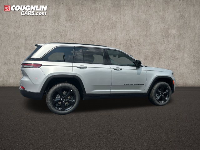 New 2026 Jeep Grand Cherokee Limited w/ Limited Altitude Package AWD/4WD image 8