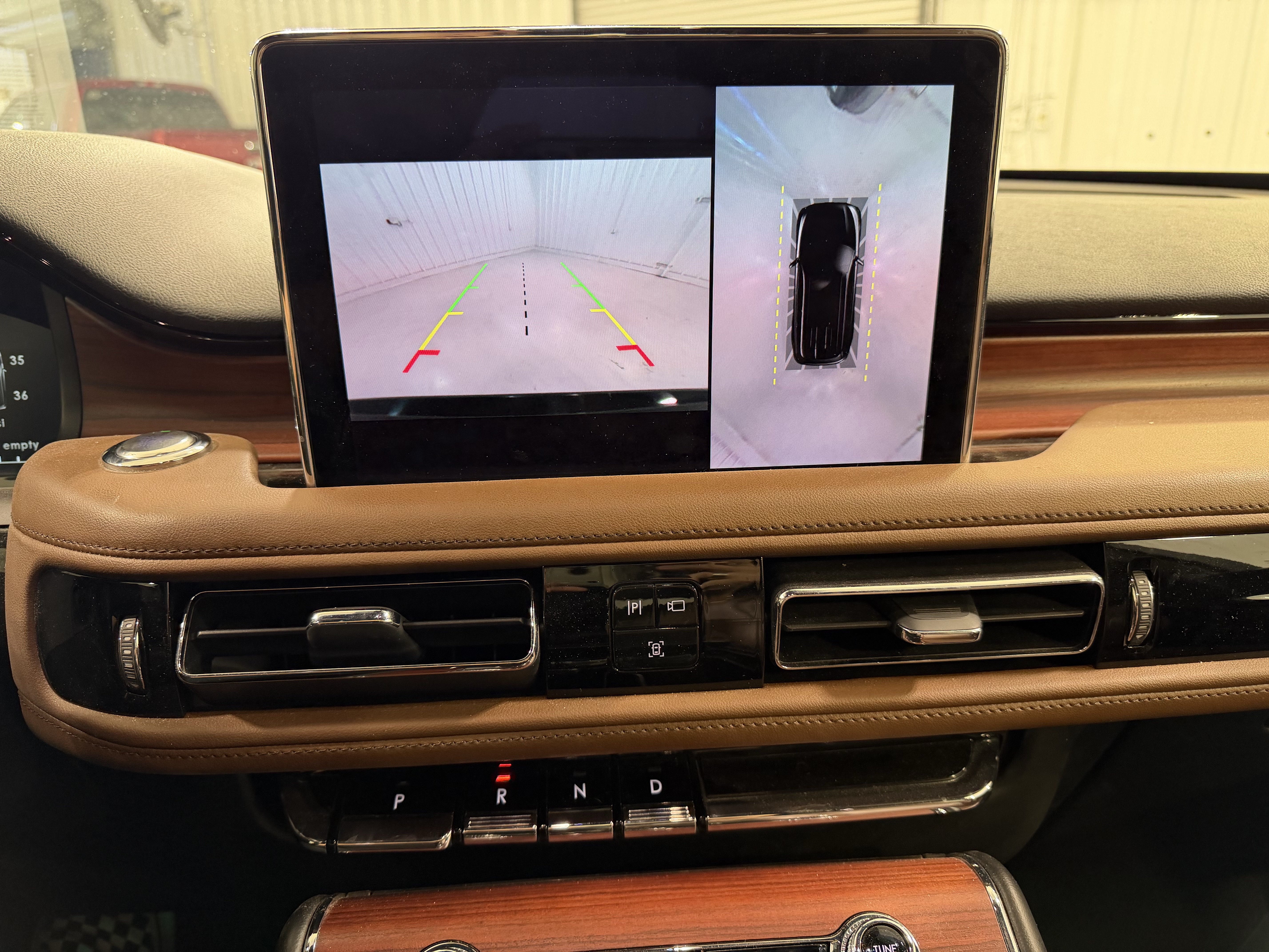 Used 2022 Lincoln Aviator Reserve w/ Equipment Group 201A RWD image 19