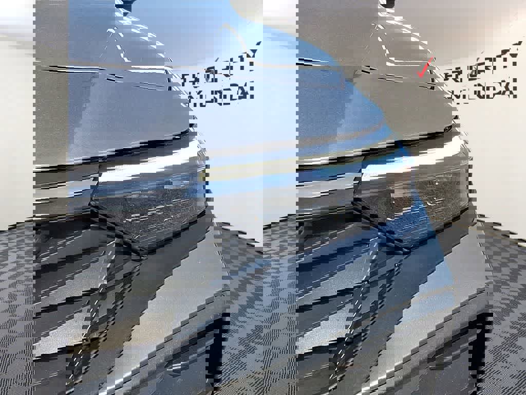 Used 2024 Hyundai Elantra SEL image 8