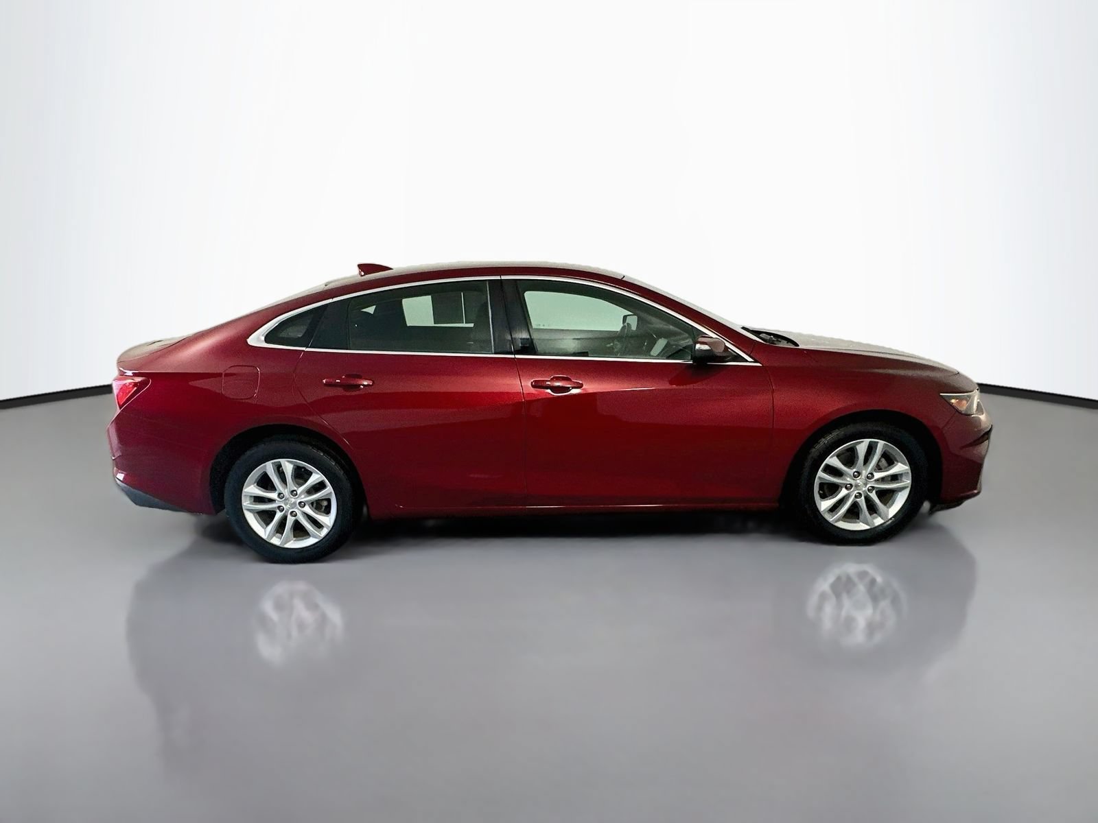Used 2018 Chevrolet Malibu LT FWD image 8