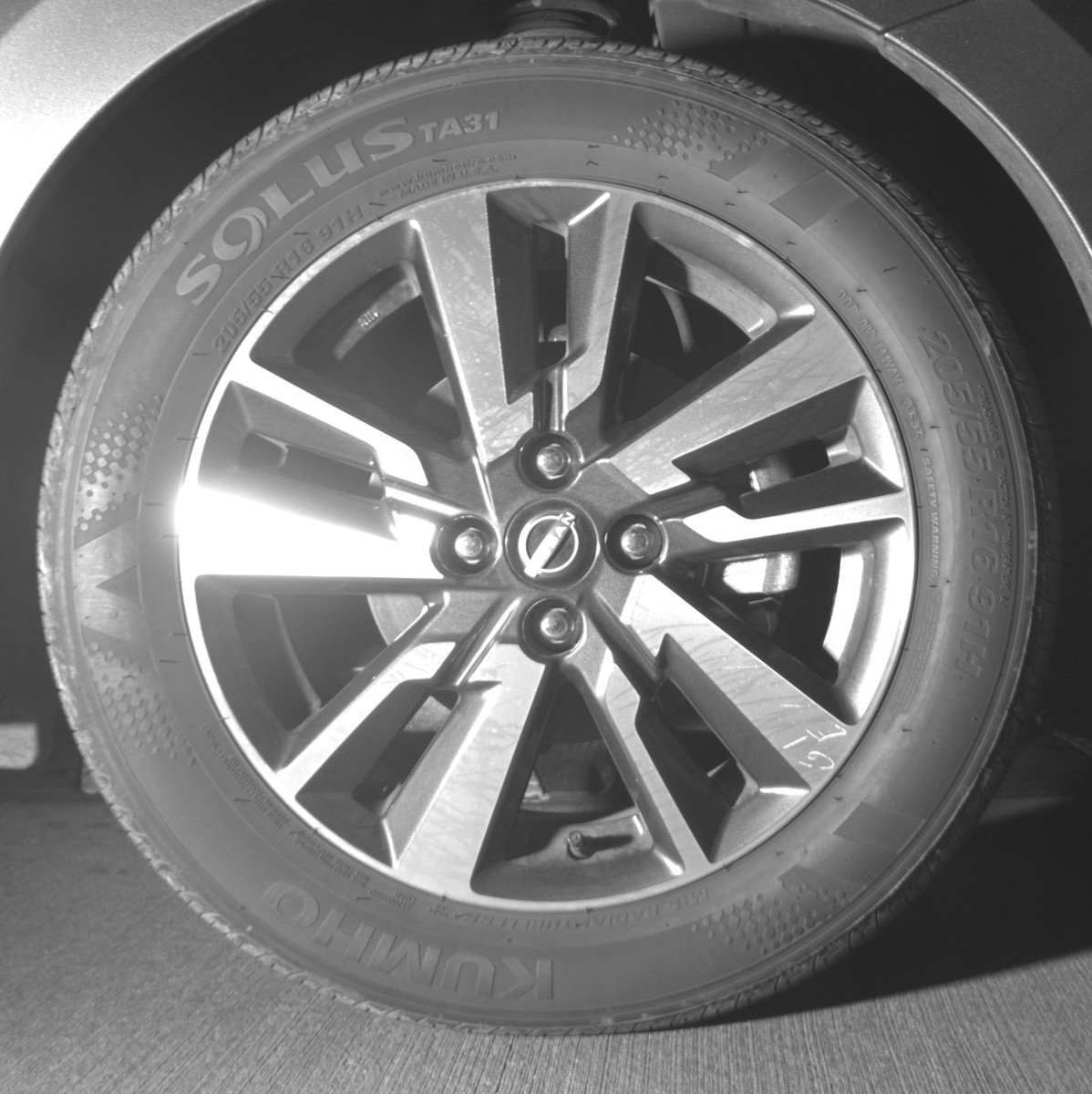 Used 2025 Nissan Versa SV FWD image 13