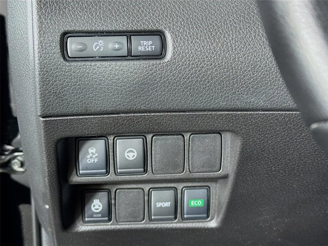 Certified 2022 Nissan Rogue Sport SL FWD image 11