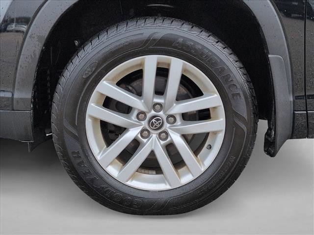 Used 2016 Toyota Highlander LE image 23