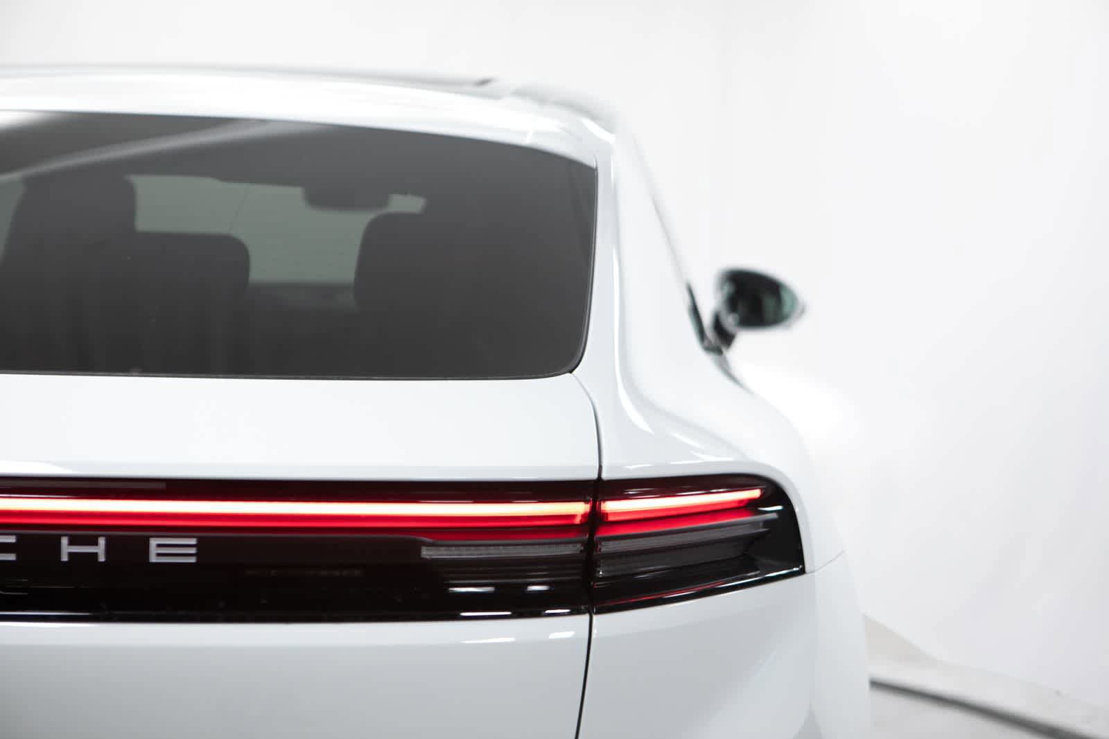 New 2026 Porsche Macan Electric RWD image 21