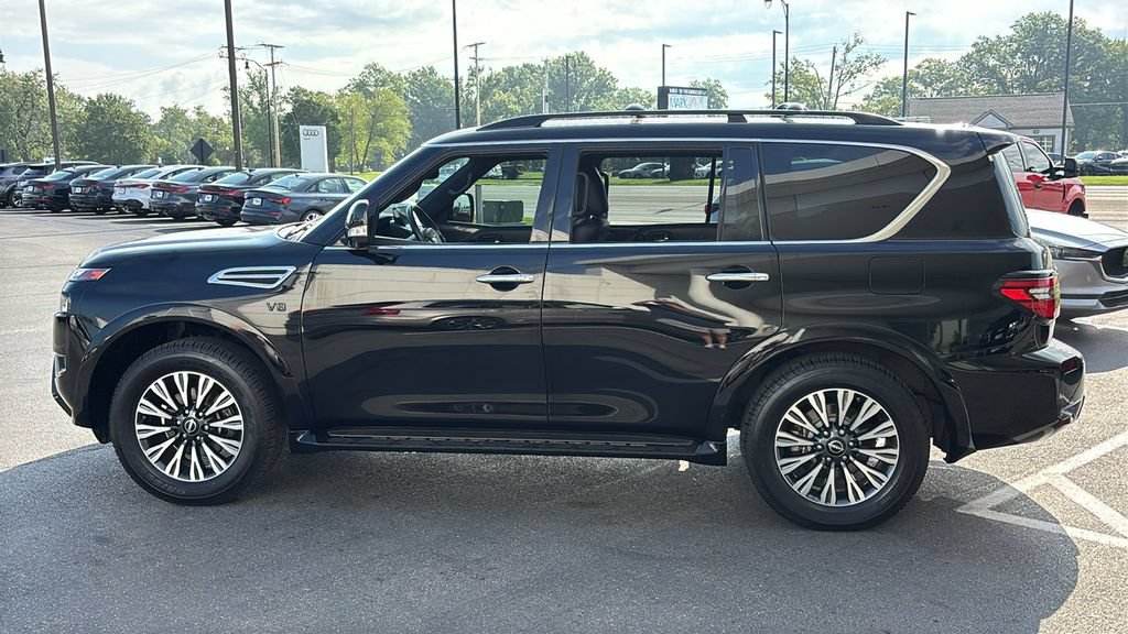 Used 2022 Nissan Armada SL w/ Midnight Edition Package AWD/4WD image 2