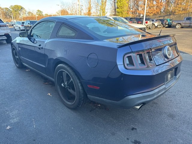 Used 2010 Ford Mustang GT image 2