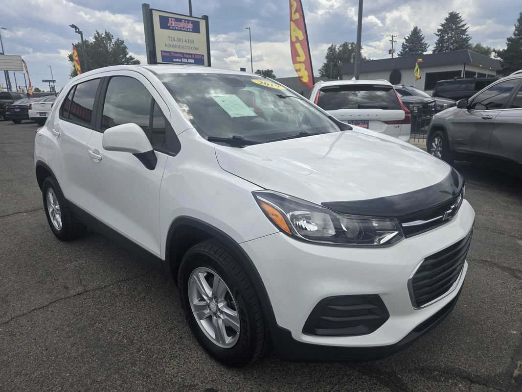 Used 2019 Chevrolet Trax LS w/ Tint and Cruise Package AWD/4WD image 5