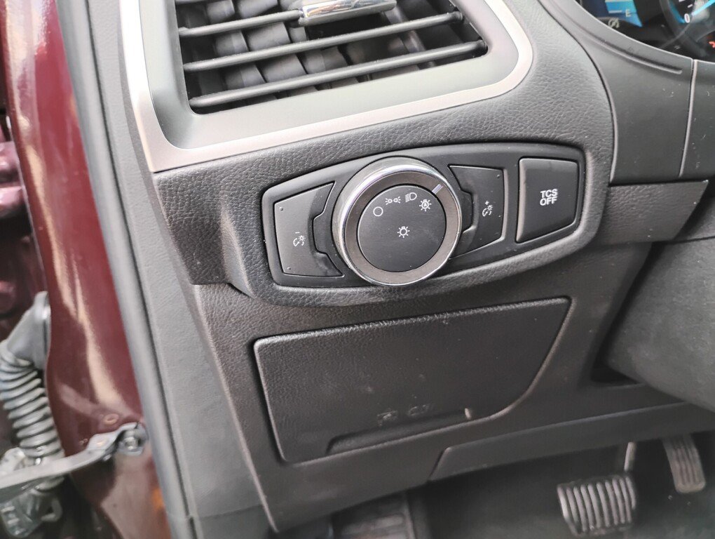 Used 2022 Ford Edge SEL AWD/4WD image 15