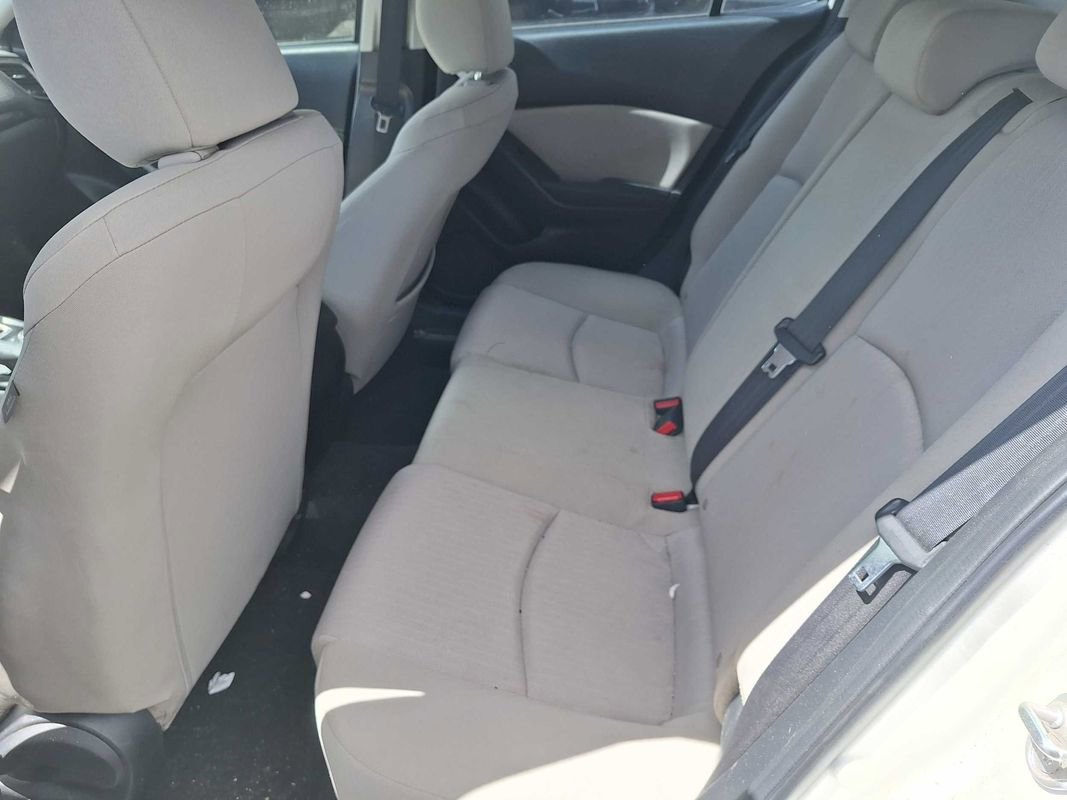 Used 2016 MAZDA MAZDA3 i Sport FWD image 12