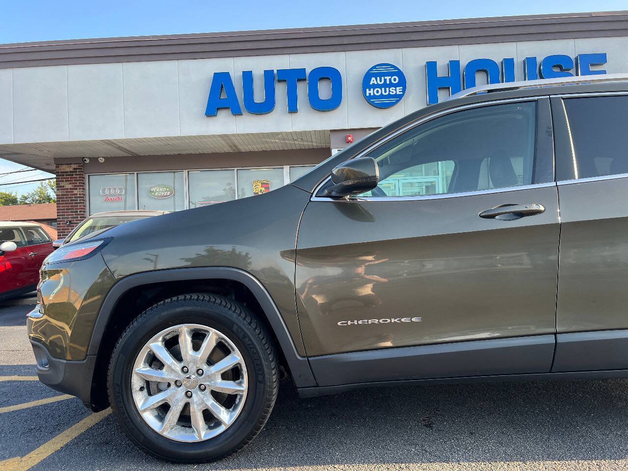 Used 2015 Jeep Cherokee Limited AWD/4WD image 31