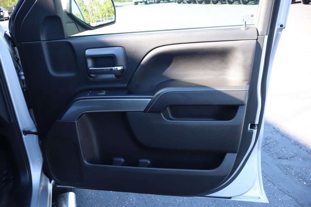 Used 2018 Chevrolet Silverado 1500 LT w/ All Star Edition AWD/4WD image 22