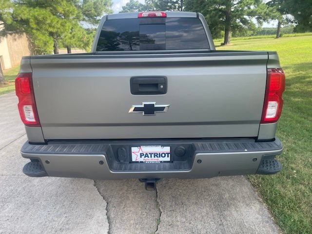 Used 2017 Chevrolet Silverado 1500 LTZ Z71 w/ Realtree Edition AWD/4WD image 12