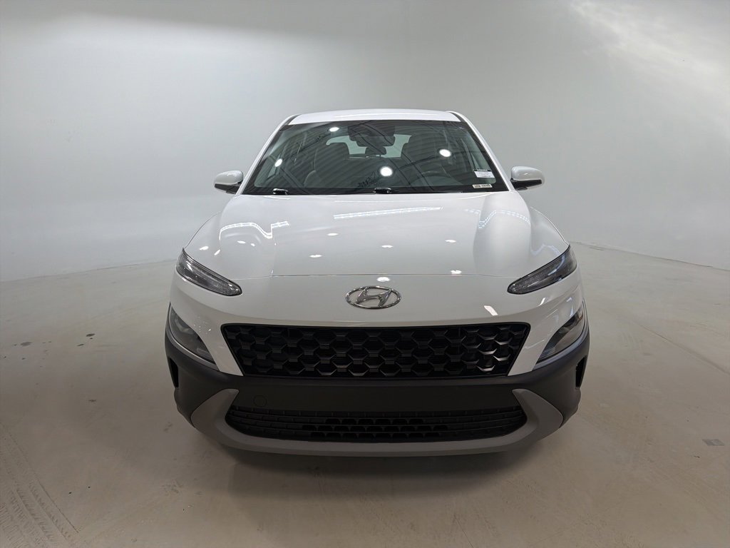 Used 2022 Hyundai Kona SE image 2