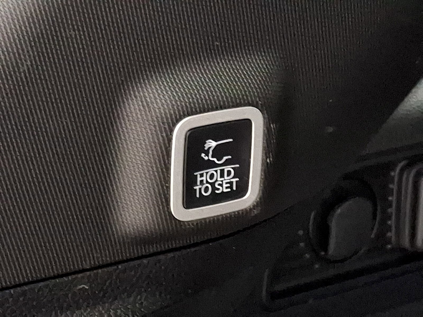 Used 2025 Jeep Grand Cherokee Altitude image 29