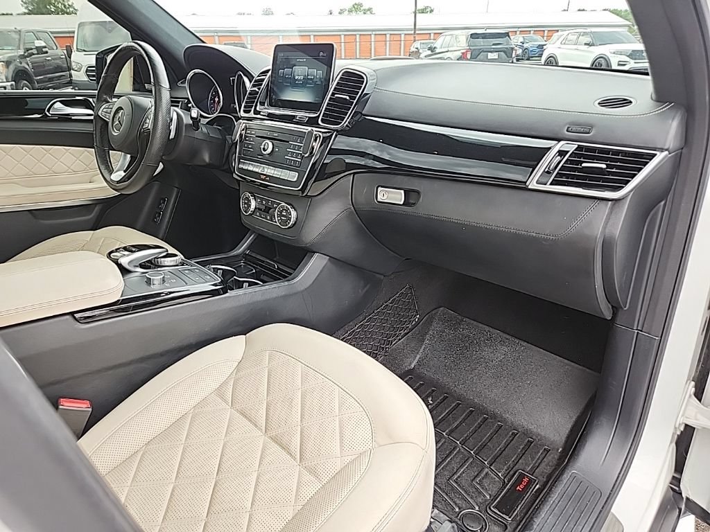 Used 2018 Mercedes-Benz GLS 550 4MATIC image 41