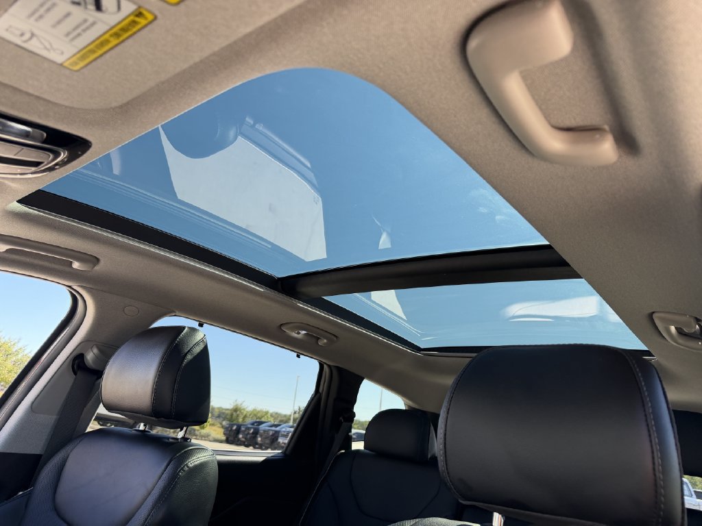 Used 2022 Hyundai Santa Fe Limited FWD image 24