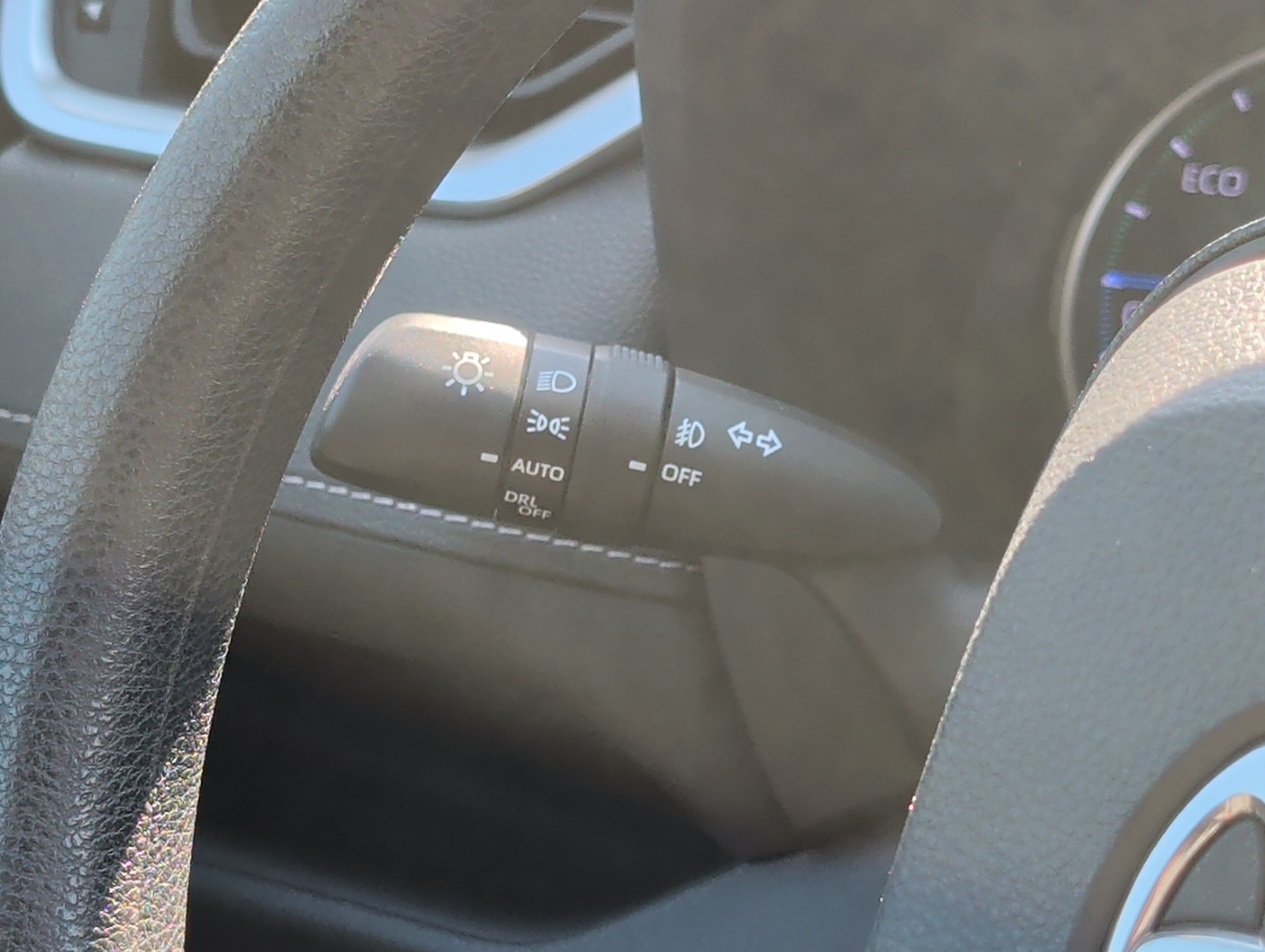Used 2021 Toyota RAV4 XLE w/ Convenience Package AWD/4WD image 29