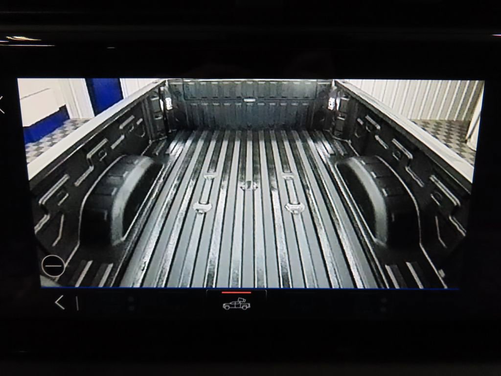 Used 2025 GMC Sierra 2500 AT4 w/ AT4 Premium Plus Package image 27