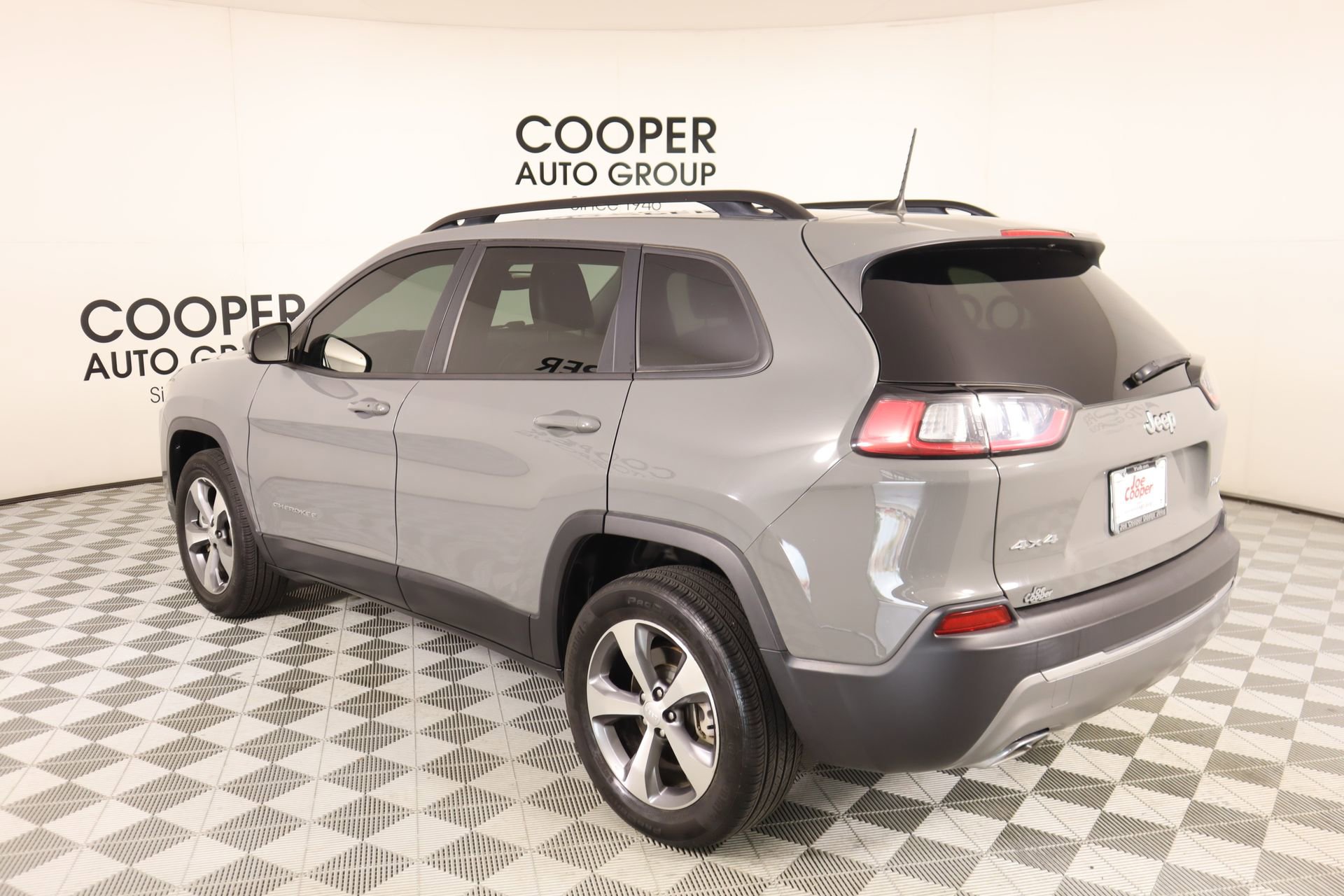 Used 2022 Jeep Cherokee Limited image 23