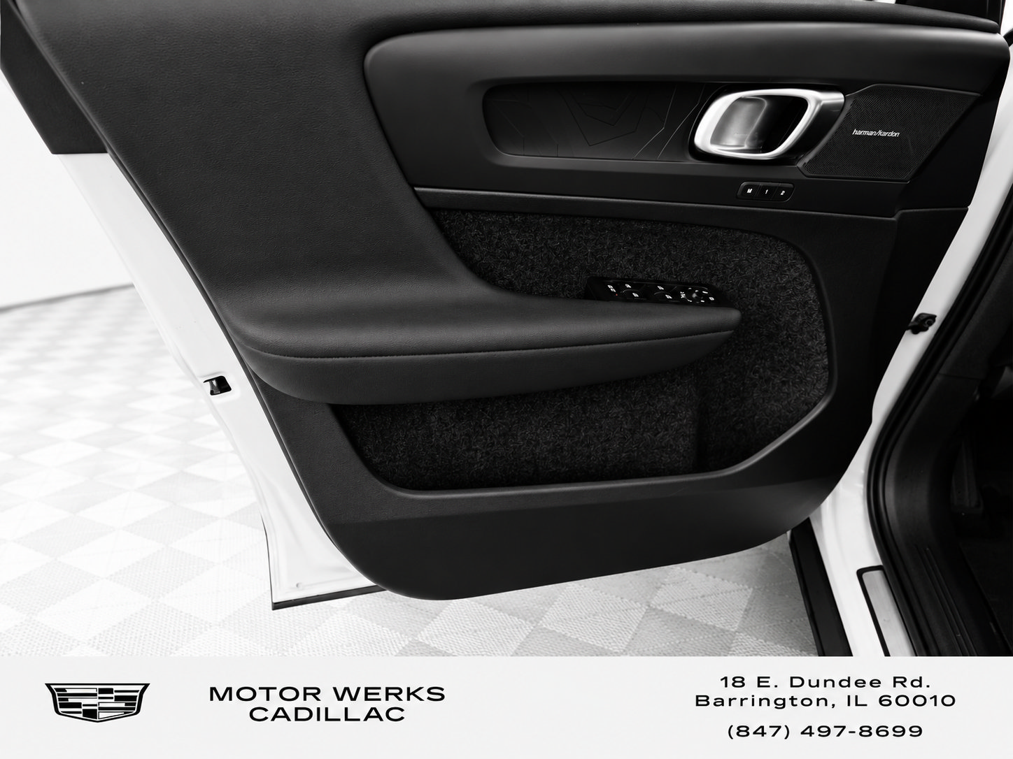 Used 2023 Volvo XC40 Recharge Ultimate w/ Protection Package Premier AWD/4WD image 12