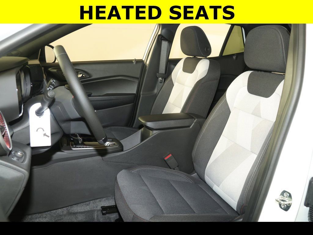 New 2026 Chevrolet Trax RS image 3