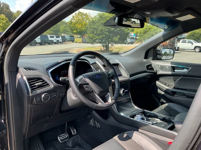 Used 2020 Ford Edge ST AWD/4WD image 16