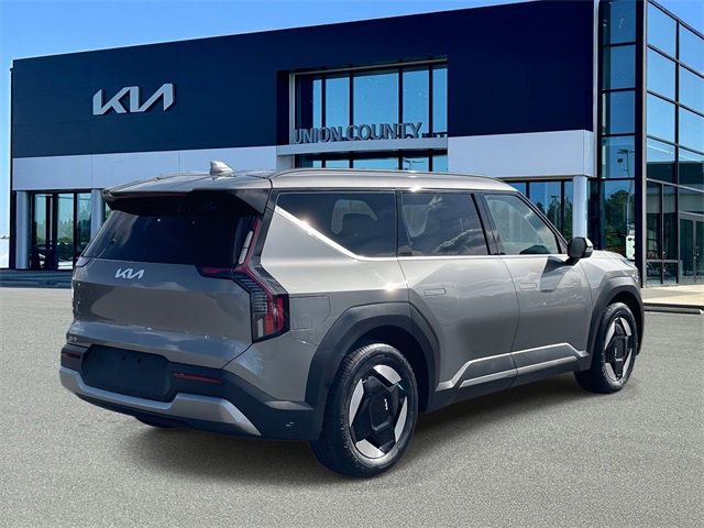 Certified 2024 Kia EV9 Wind image 11