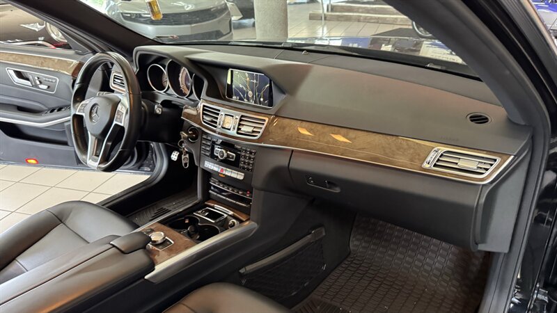 Used 2015 Mercedes-Benz E 350 4MATIC Sedan image 26