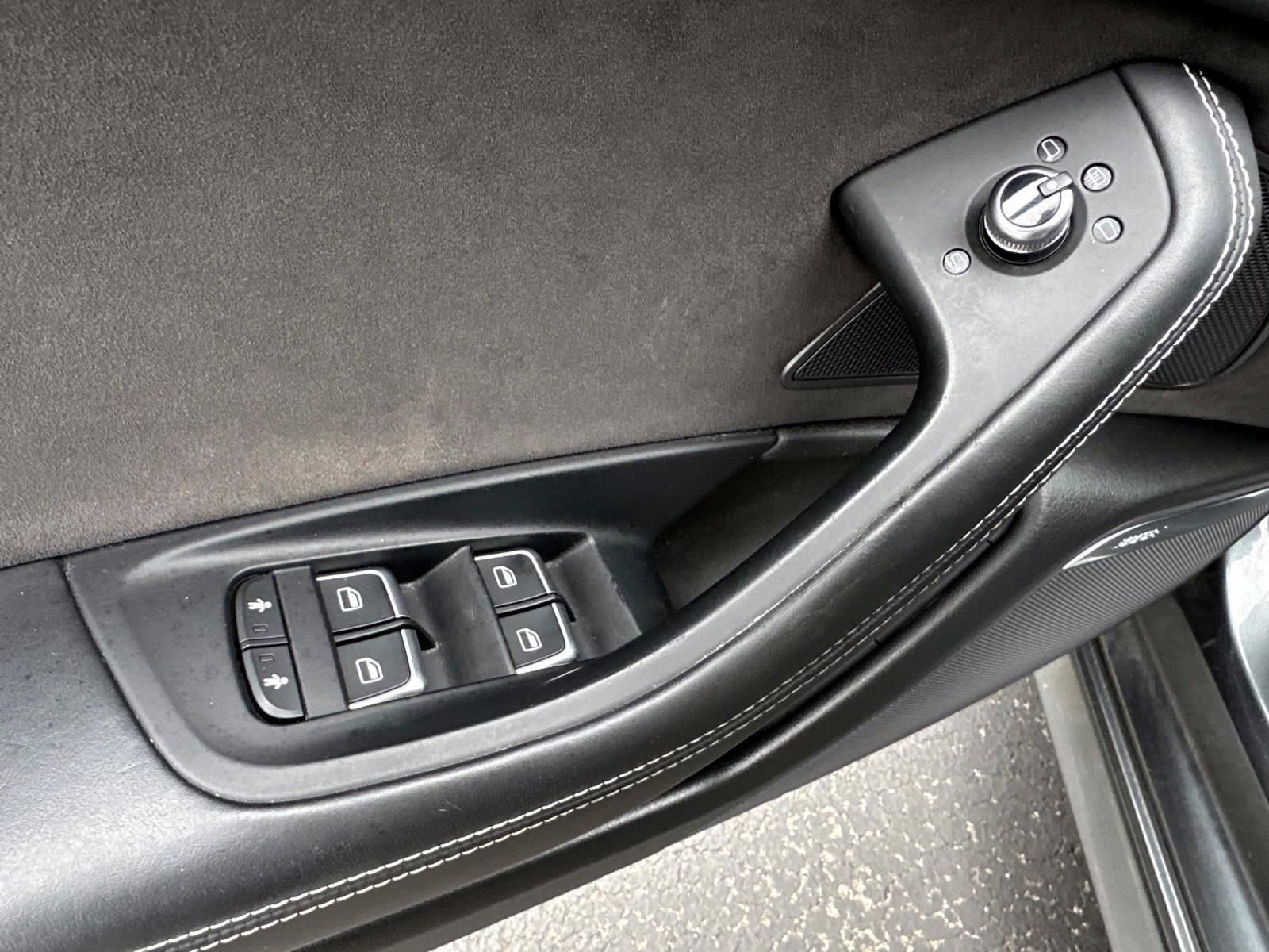 Used 2016 Audi S6 Premium Plus image 13