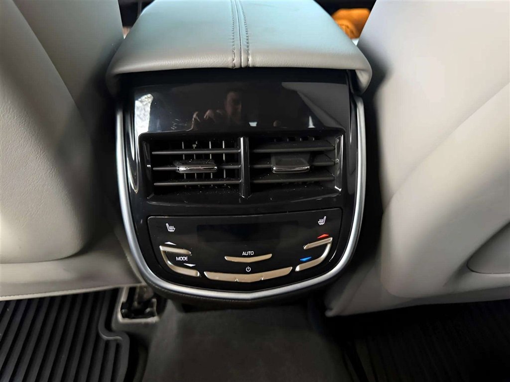 Used 2016 Cadillac XTS Premium FWD image 17