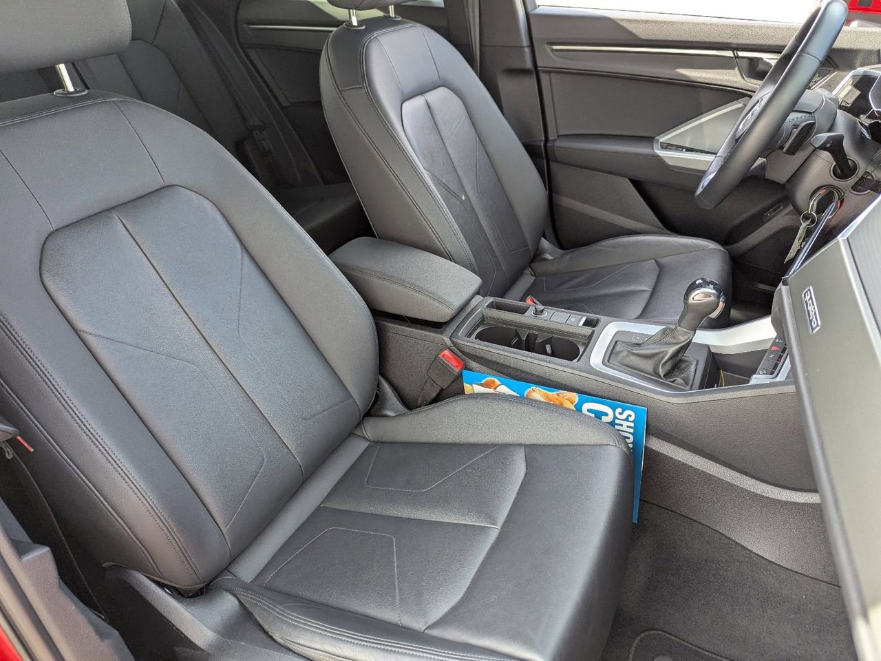 Used 2025 Audi Q3 2.0T Premium image 13