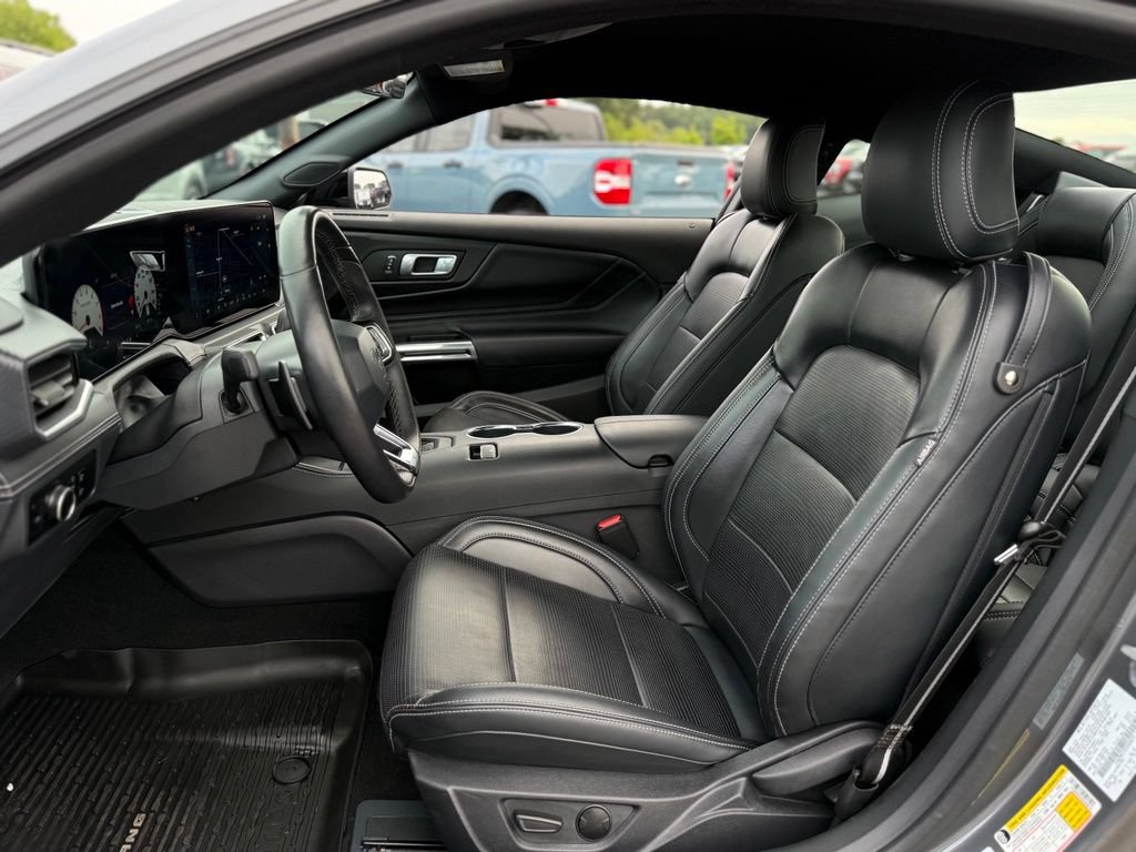 Used 2025 Ford Mustang GT Premium RWD image 14