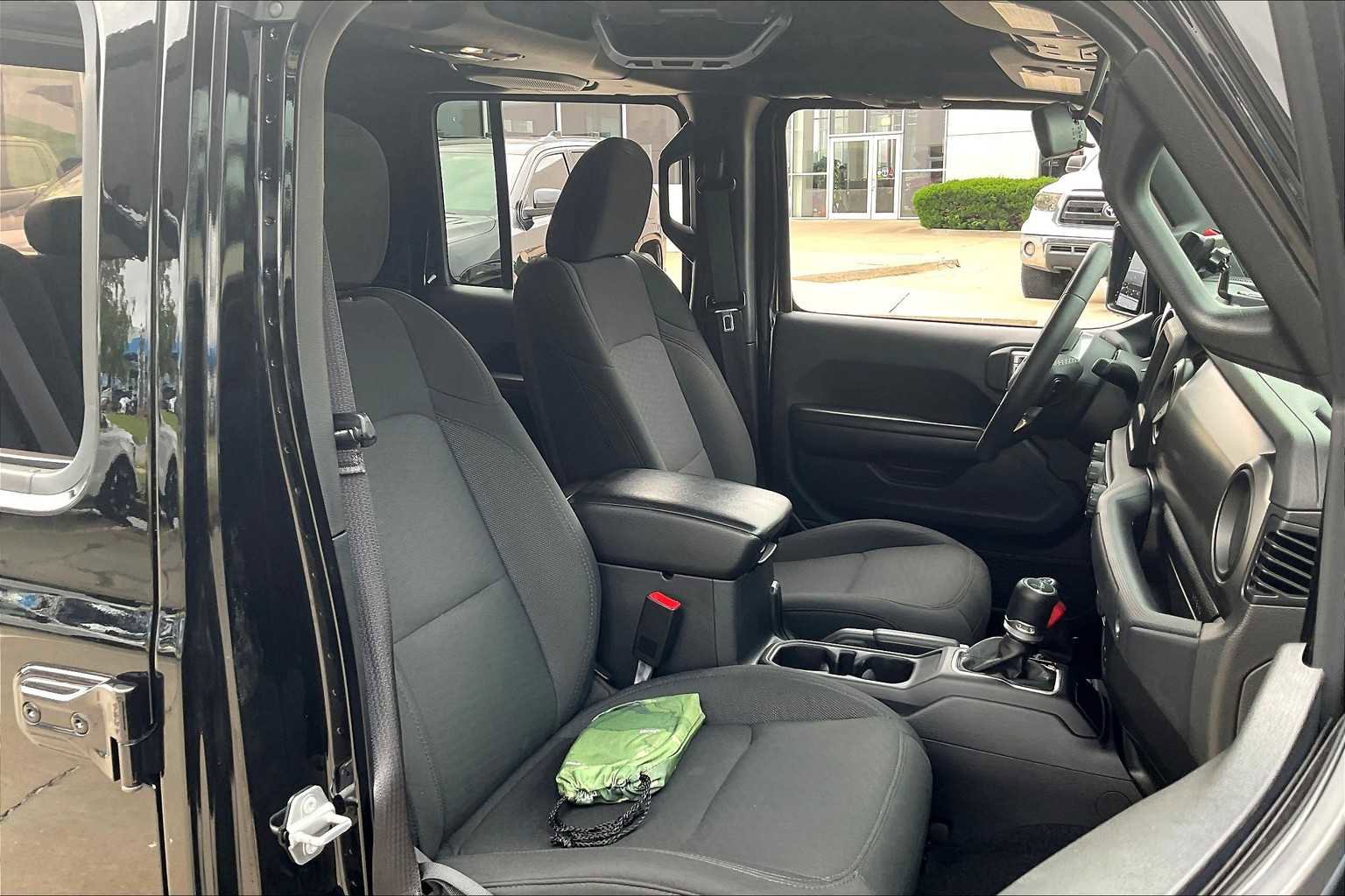 Used 2020 Jeep Gladiator Sport w/ Quick Order Package 24S image 6