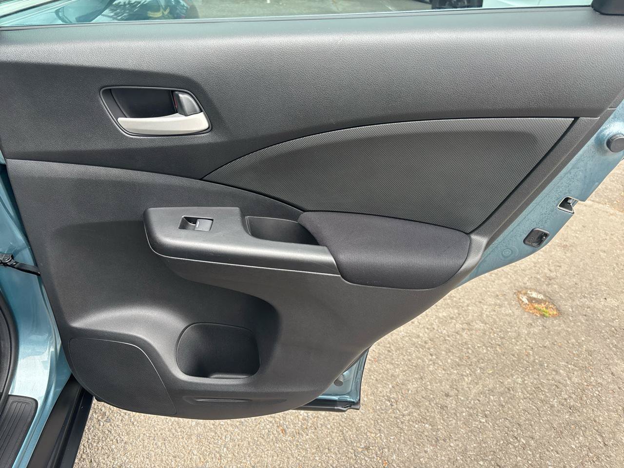 Used 2015 Honda CR-V LX image 16
