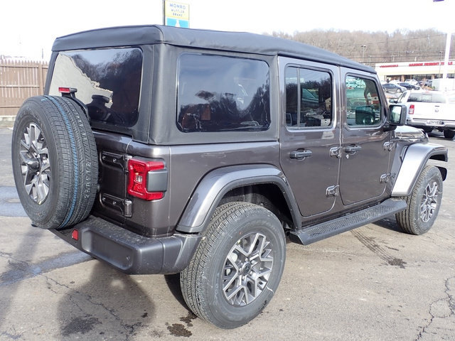 New 2026 Jeep Wrangler Unlimited Sahara AWD/4WD image 7