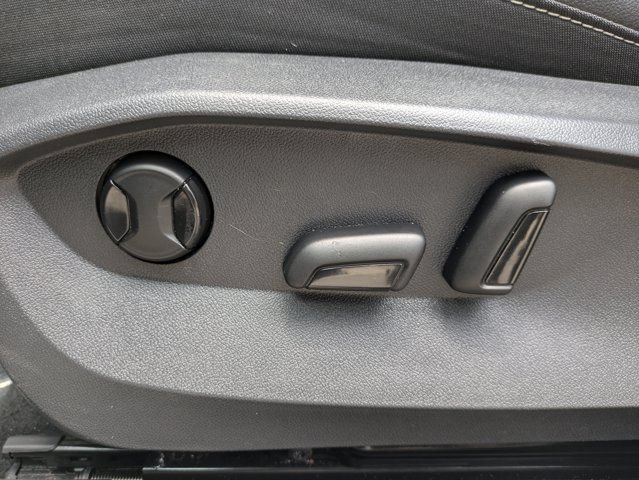 Used 2022 Volkswagen Taos SE w/ Panoramic Sunroof Package FWD image 20