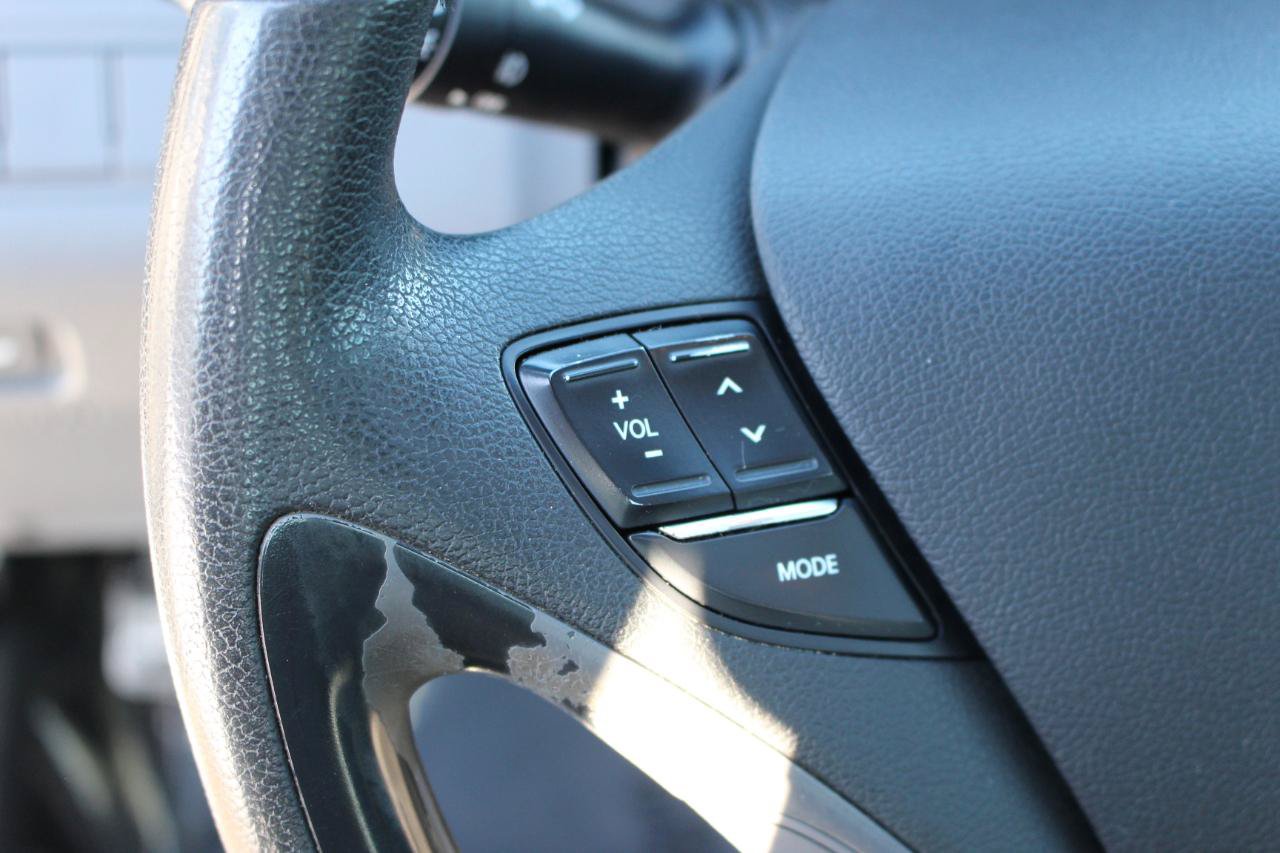 Used 2011 Hyundai Sonata Limited w/ Navigation Pkg 5 FWD image 19