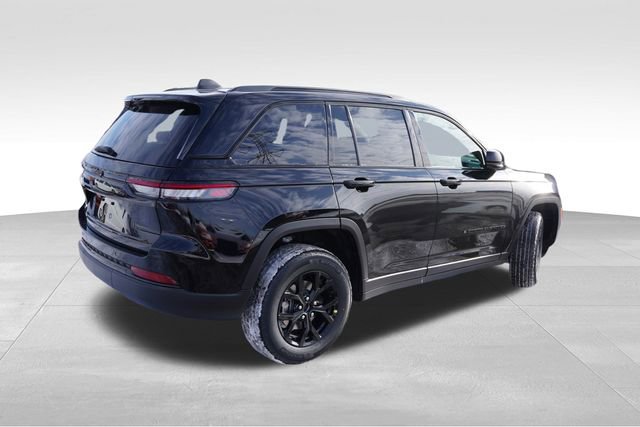 New 2025 Jeep Grand Cherokee Altitude image 3