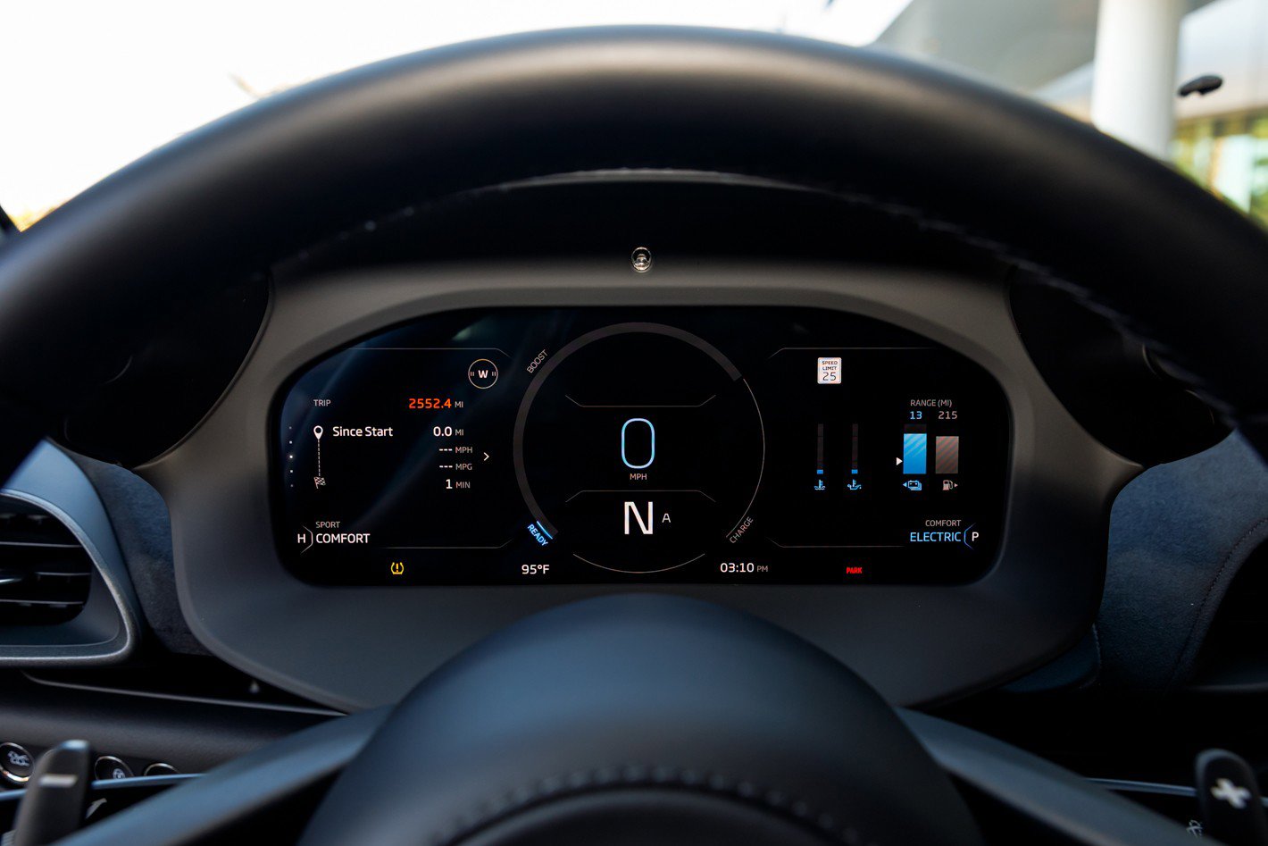 Used 2025 McLaren Artura image 43