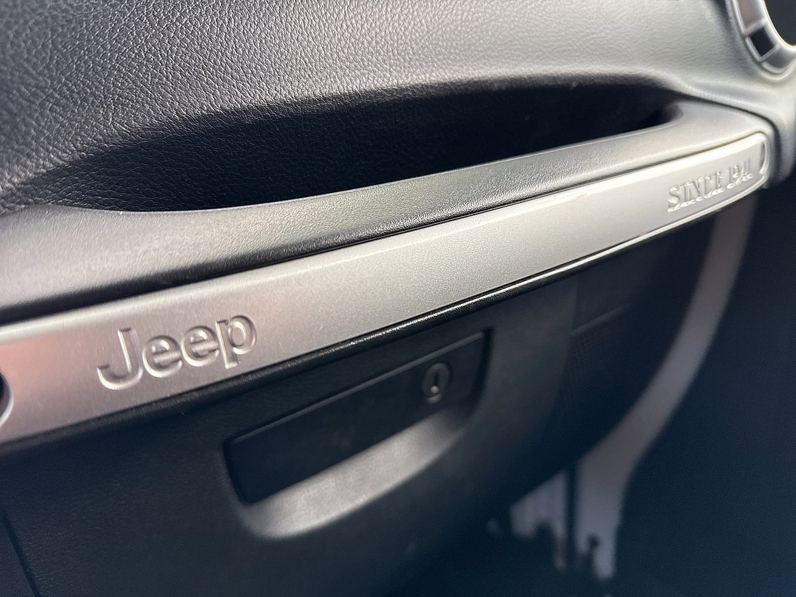 Used 2012 Jeep Wrangler Sahara AWD/4WD image 39
