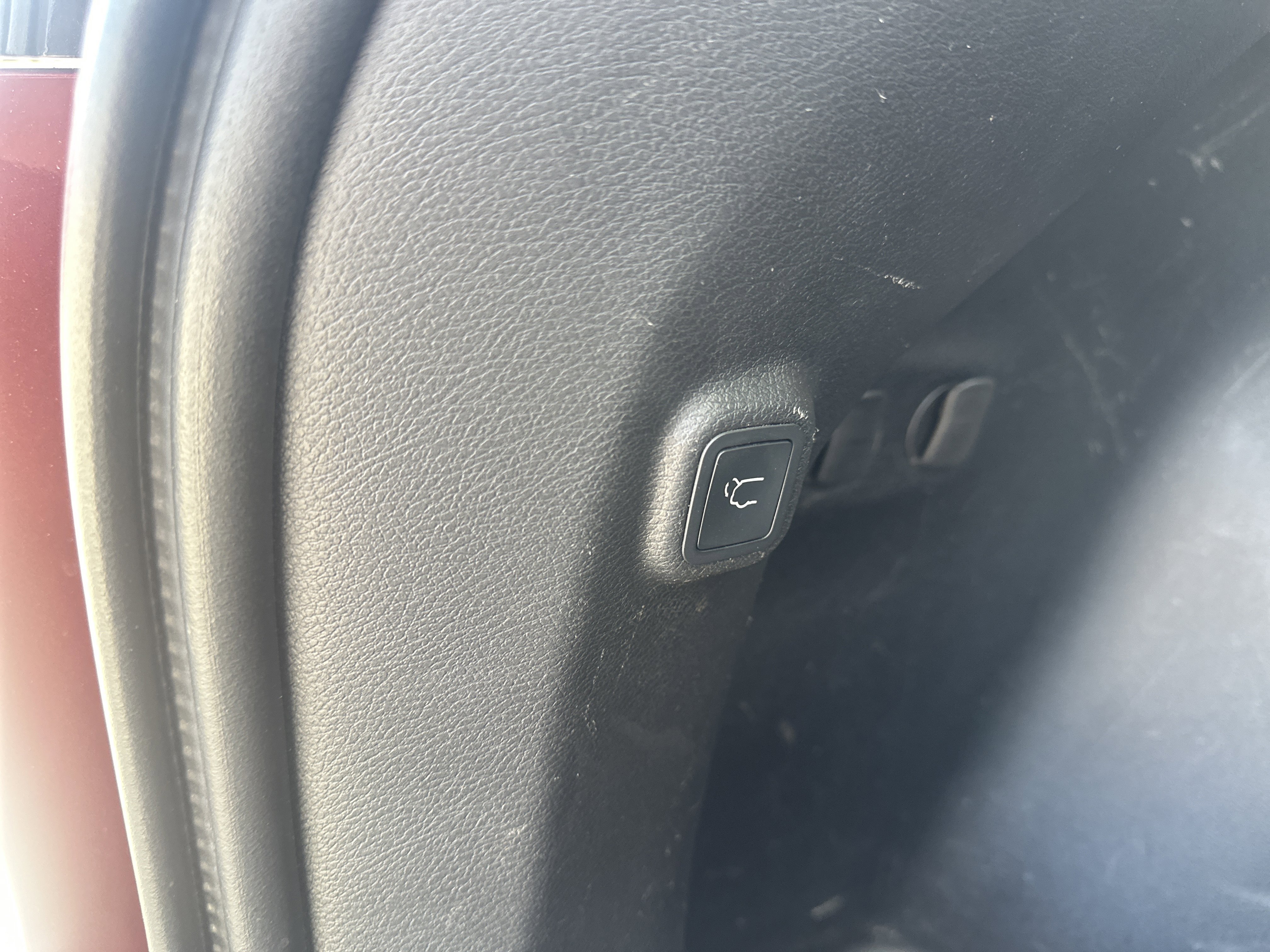 Used 2019 Jeep Cherokee Trailhawk w/ Comfort/Convenience Group image 23