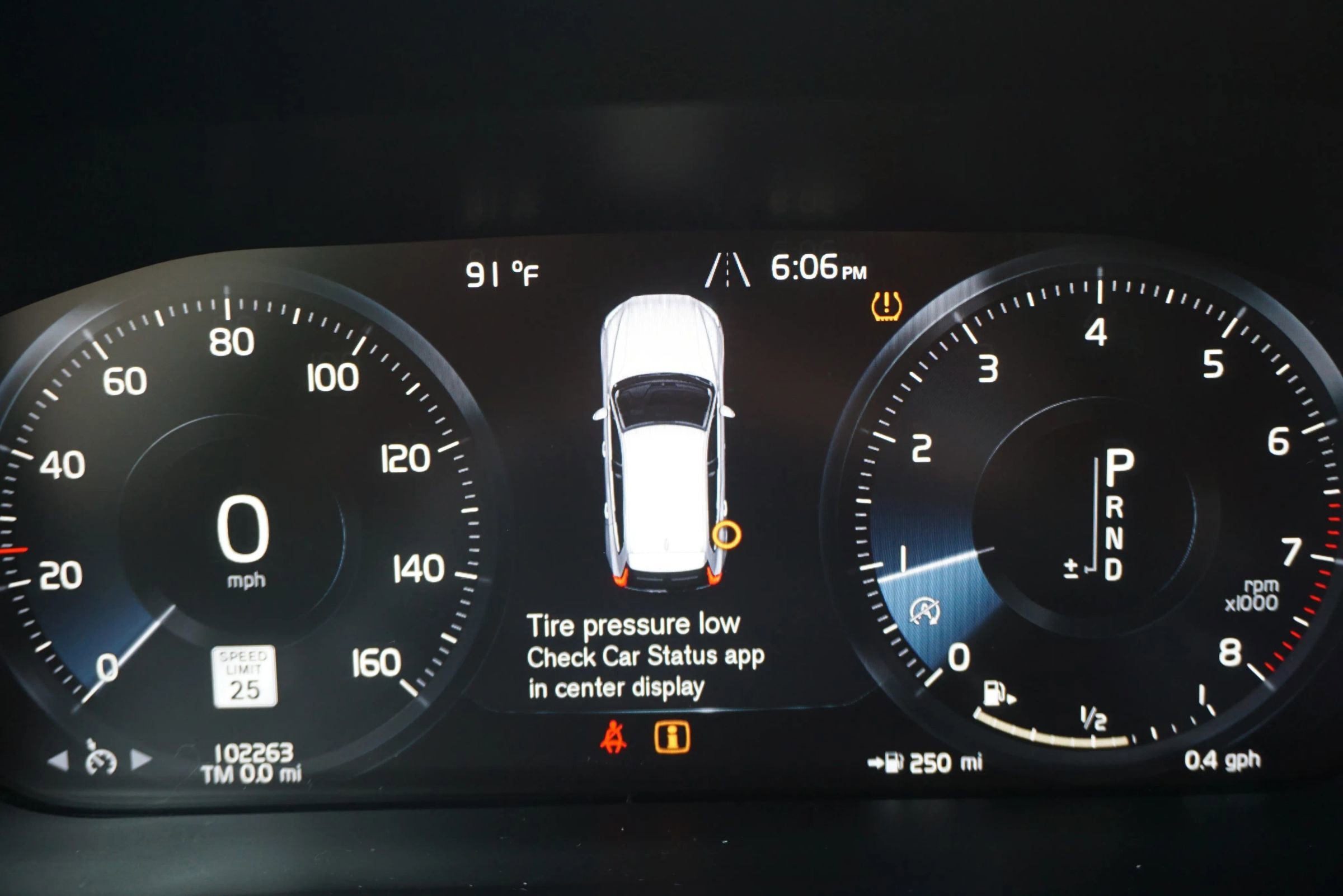 Used 2019 Volvo XC60 T5 Momentum w/ Multimedia Package image 23