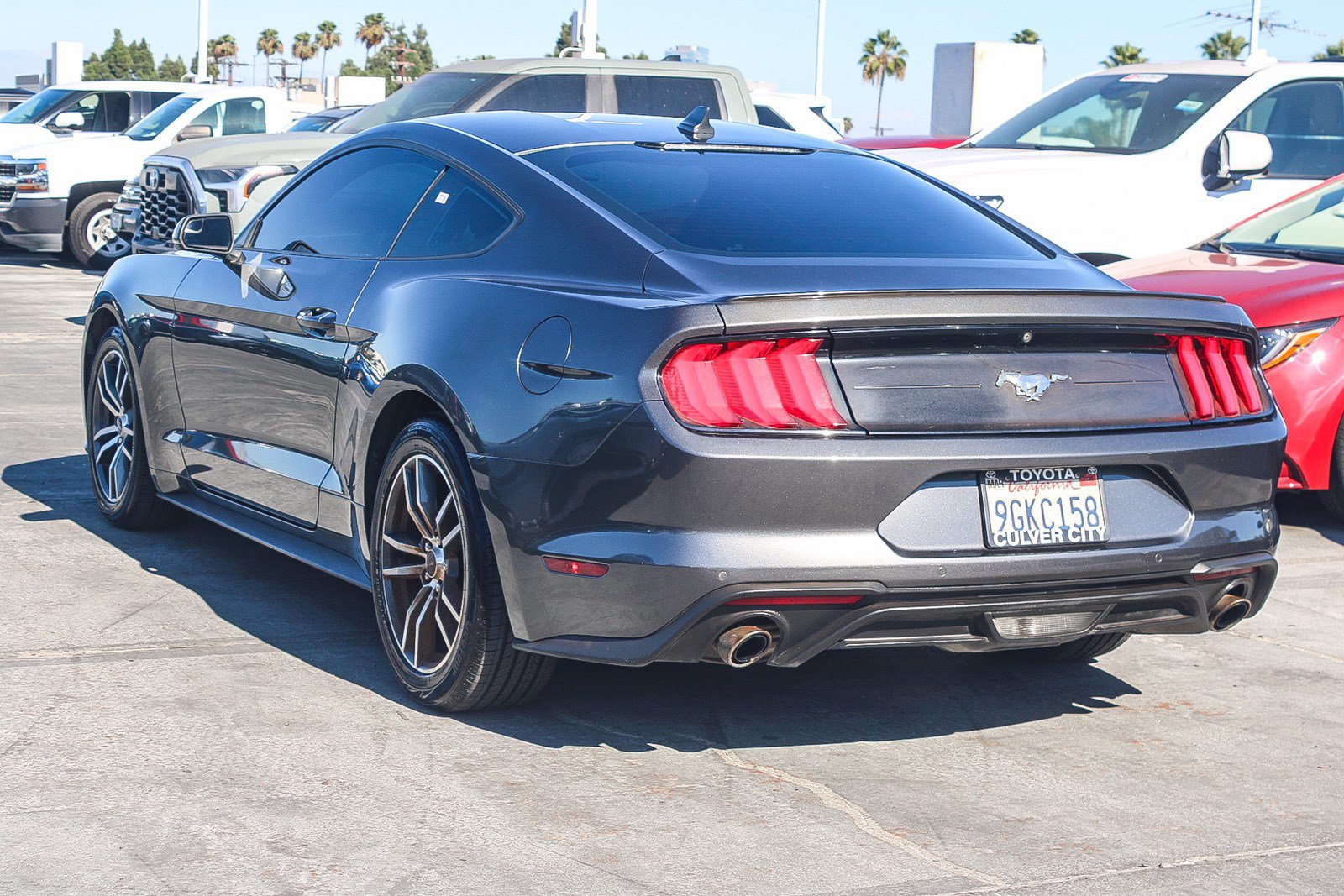Used 2020 Ford Mustang Premium RWD image 7