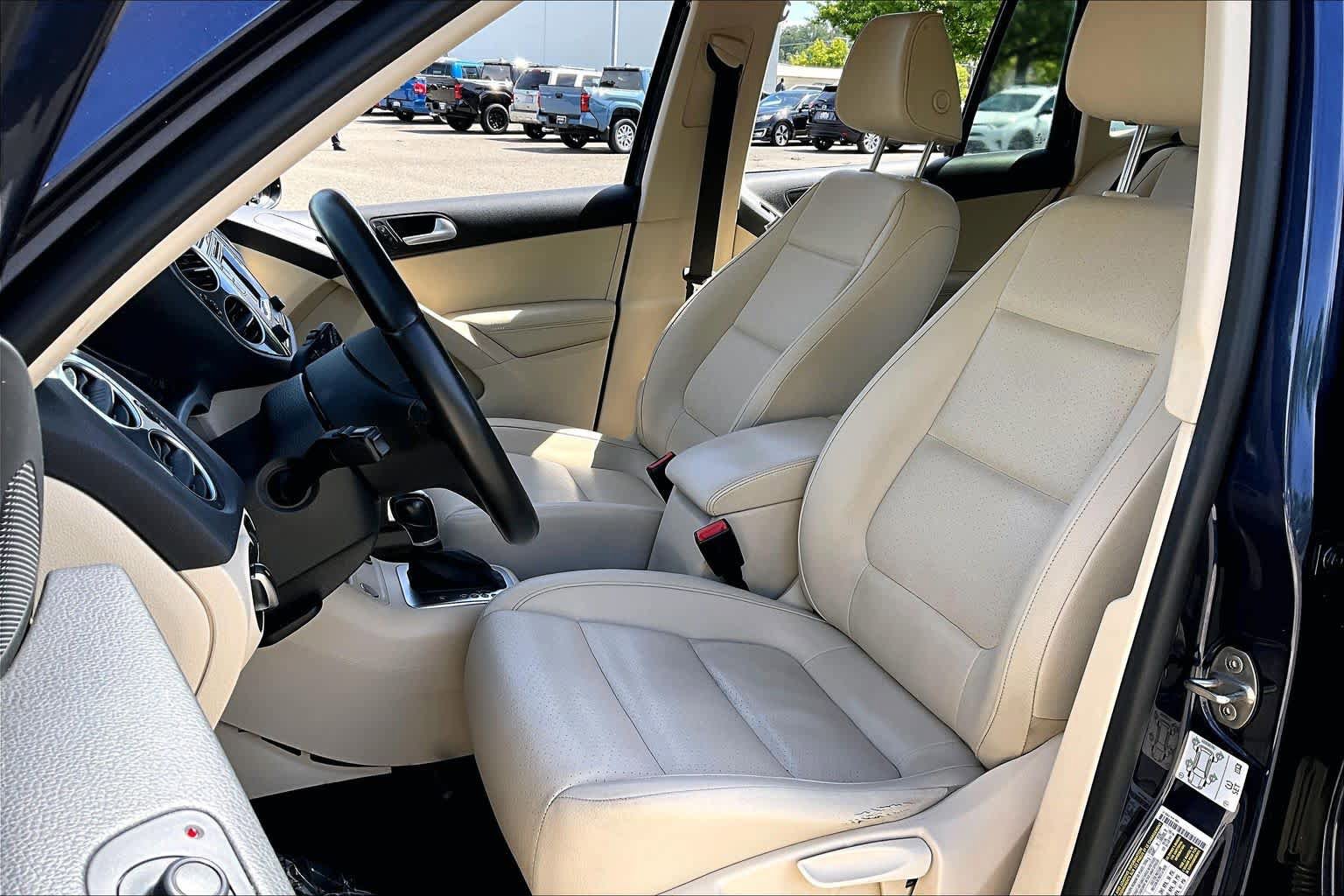 Used 2016 Volkswagen Tiguan S image 7