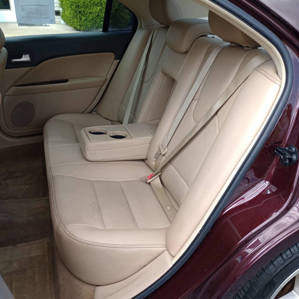 Used 2011 Ford Fusion SEL w/ 302A Rapid Spec Order Code FWD image 18