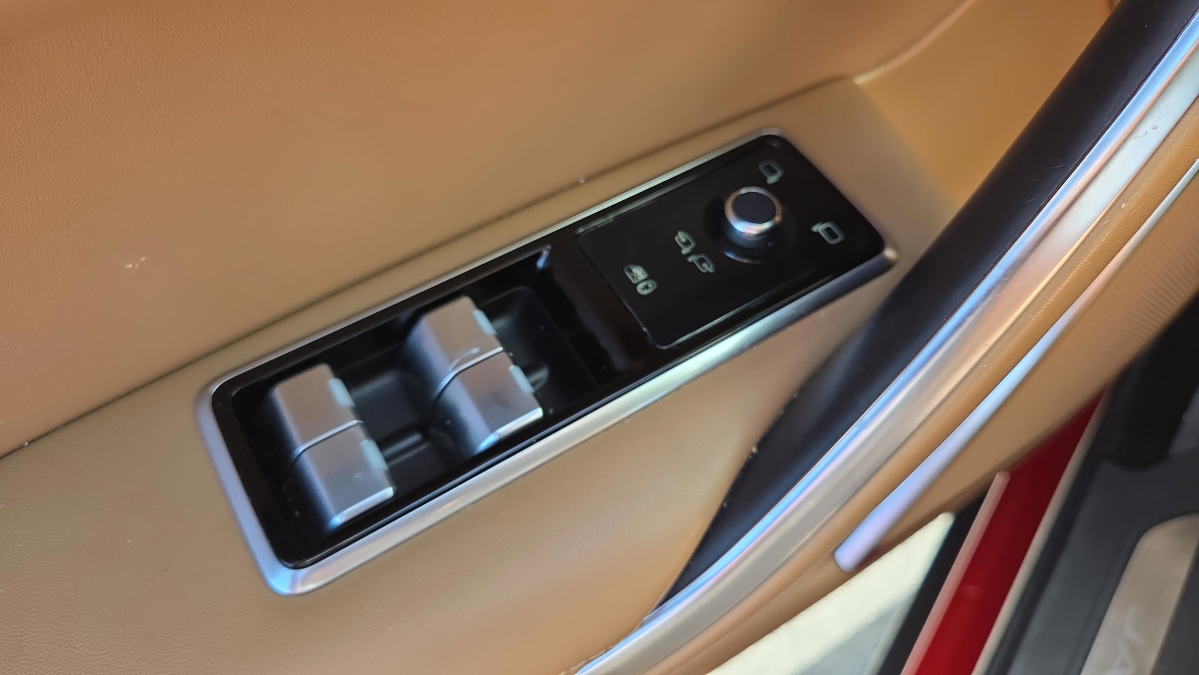 Used 2022 Jaguar F-PACE S image 39