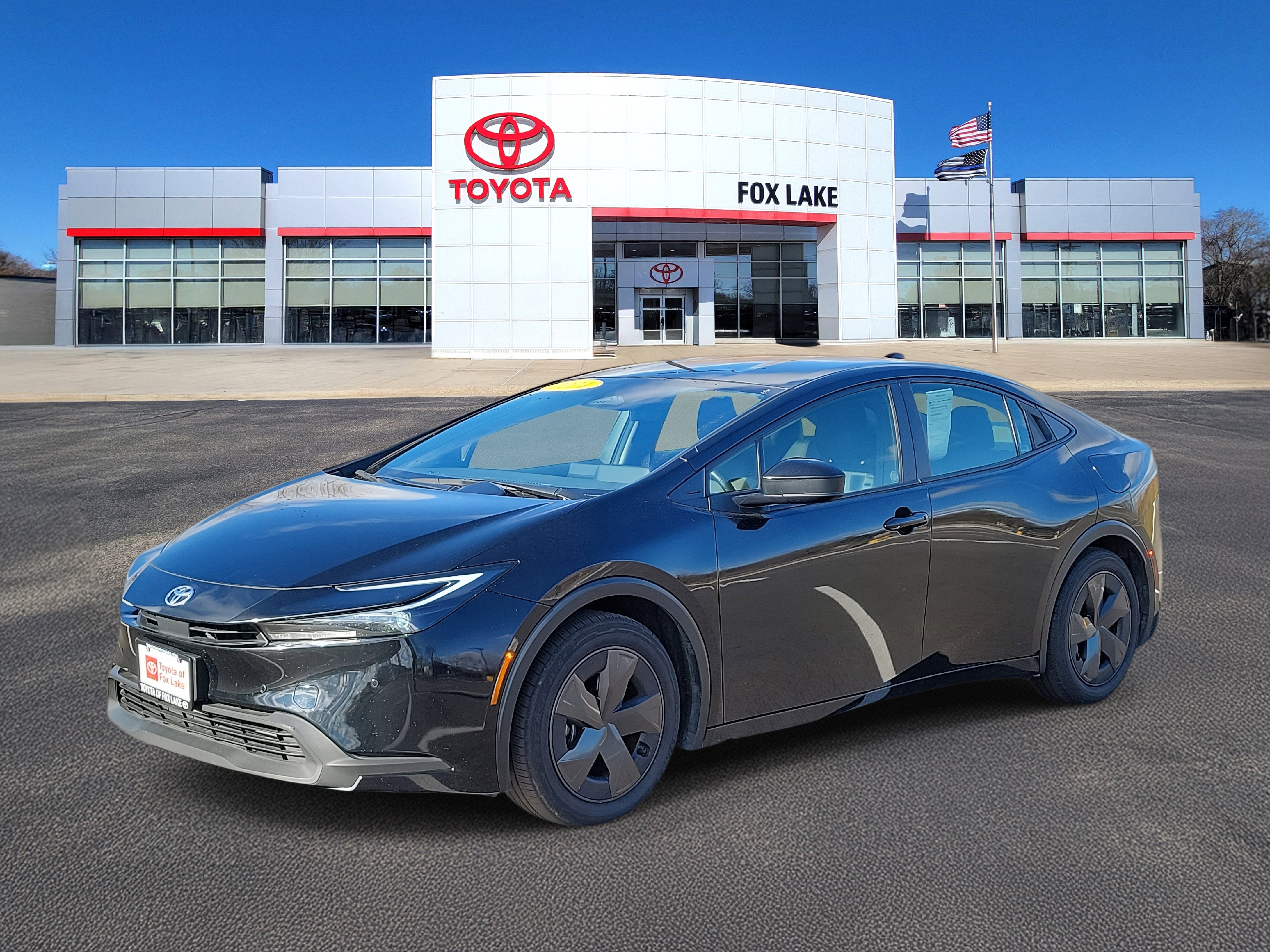 Used 2024 Toyota Prius LE image 2