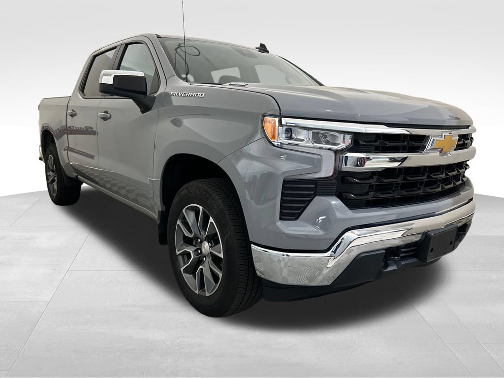 Used 2024 Chevrolet Silverado 1500 LT AWD/4WD image 9