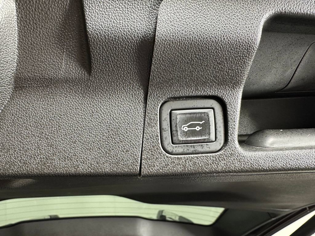 Used 2021 GMC Acadia Denali w/ Denali Technology Package AWD/4WD image 7