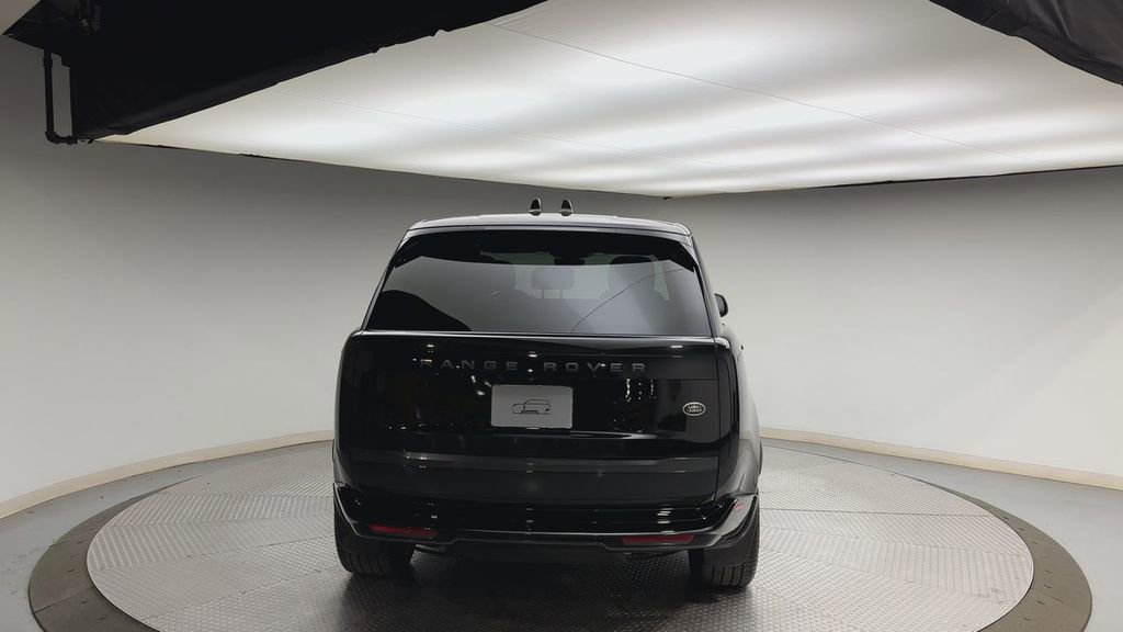 Certified 2023 Land Rover Range Rover SE image 3